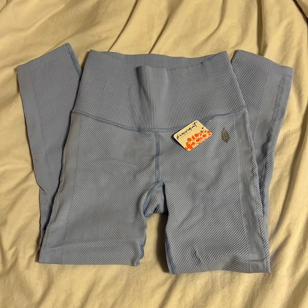 Two Free People Free Throw Leggings - Picture 2 of 5